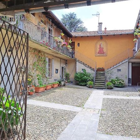 Gabbinoholidayhome Appartamento In Suggestiva Corte Комо Экстерьер фото
