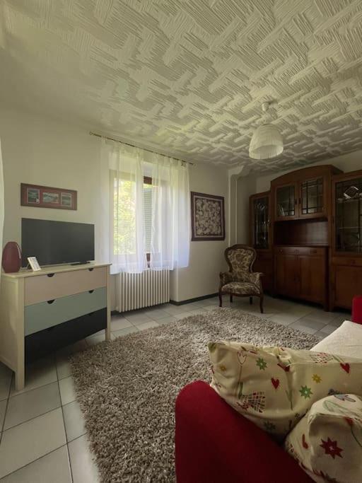 Gabbinoholidayhome Appartamento In Suggestiva Corte Комо Экстерьер фото