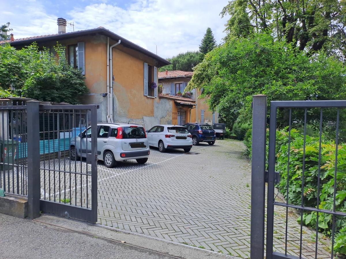Gabbinoholidayhome Appartamento In Suggestiva Corte Комо Экстерьер фото